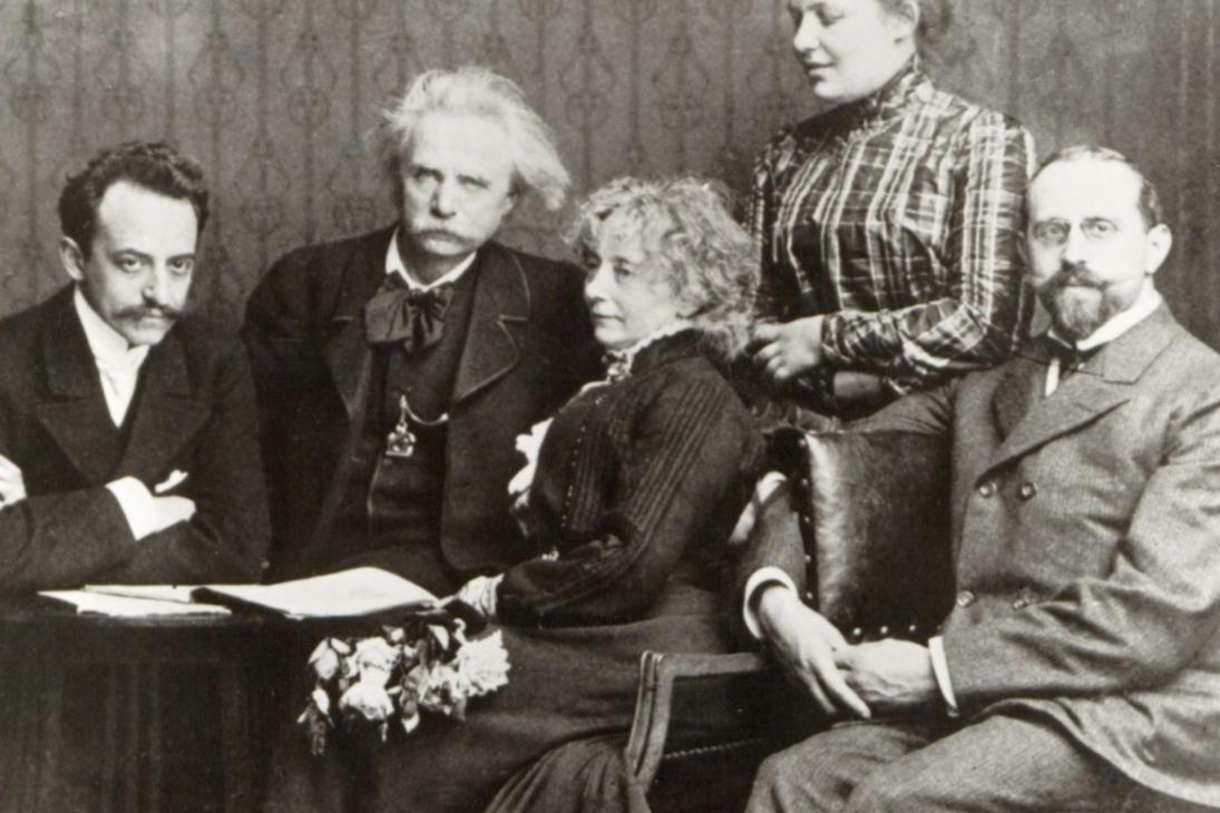 von links: Verlagsprokurist Paul Ollendorff, Edvard und Nina Grieg, Martha und Henri Hinrichsen