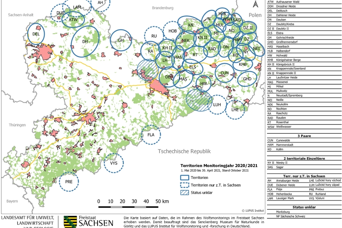 Die Karte basiert auf Daten, die im Rahmen des Wolfsmonitorings im Freistaat Sachsen für das Monitoringjahr 2020/2021 erhoben wurden. Damit beauftragt sind das Senckenberg Museum für Naturkunde in Görlitz und das LUPUS Institut für Wolfsmonitoring und - forschung in Deutschland. Das Monitoringjahr 2020/2021 umfasst den Zeitraum vom 1. Mai 2020 bis zum 30. April 2021.