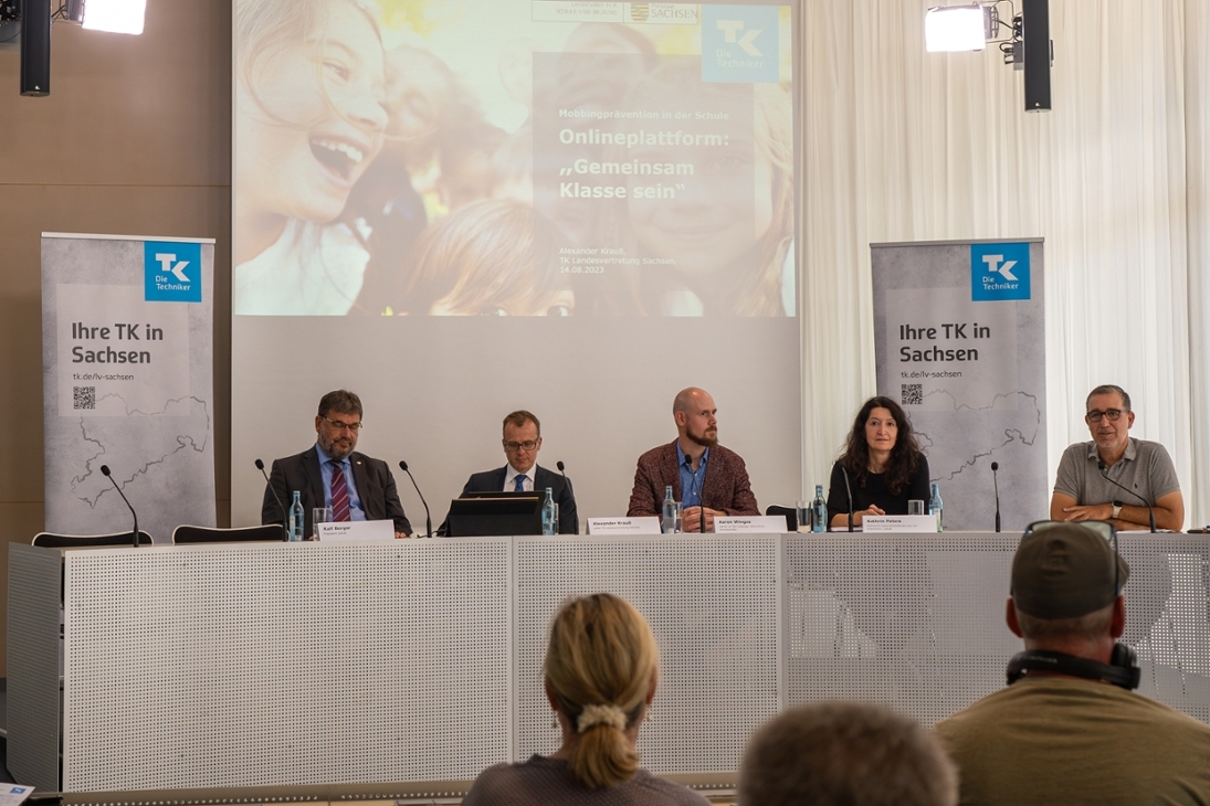 Neben Herrn Berger (Präsident LaSuB) und Herrn Krauß (TK) standen die Lehrkraft Herr Winges und die Mitarbeiterin des LaSuB Frau Peters Rede und Antwort zum Projekt.