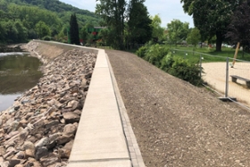 Foto: Hochwasserschutz Freital Blick stromauf Brücke Burgker Straße