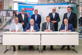 Foto: 1. Reihe v. l. n. r.: Matthias Forßbohm, Frank Wagner, Karl Köll, Jörg Dittrich
2. Reihe v. l. n. r.: Volker Lux, Markus Winkelströter, Hartmut Vorjohann, Dr. Andreas Brzezinski