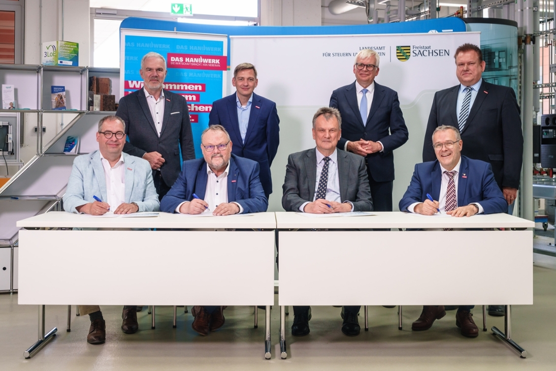 1. Reihe v. l. n. r.: Matthias Forßbohm, Frank Wagner, Karl Köll, Jörg Dittrich
2. Reihe v. l. n. r.: Volker Lux, Markus Winkelströter, Hartmut Vorjohann, Dr. Andreas Brzezinski