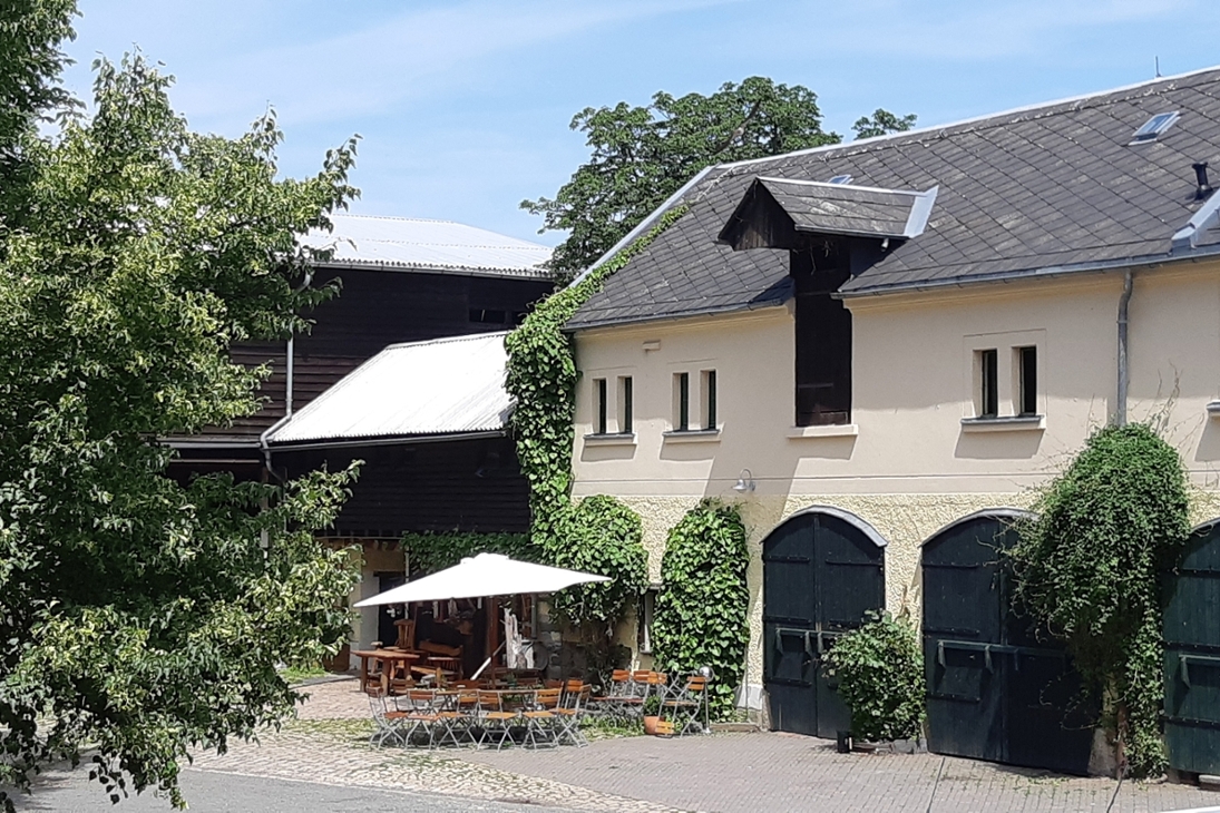 Das schon im Mittelalter urkundlich erwähnte Pfaffengut ist heute ein gut besuchtes Umweltzentrum. Hier findet das Jahrestreffen des ehrenamtlichen Naturschutzes Sachsen 2024. statt