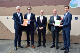 Foto: Thomas Pleye, Dr. Maik Piehler, Clemens Schülke, Karsten Rogall, Béla Bélafi (v.l.n.r.)