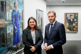 Foto: Die neue Generalsekretärin der Kulturstiftung der Länder, Dr. Christine Regus und der sächsische Ministerpräsident Michael Kretschmer.
