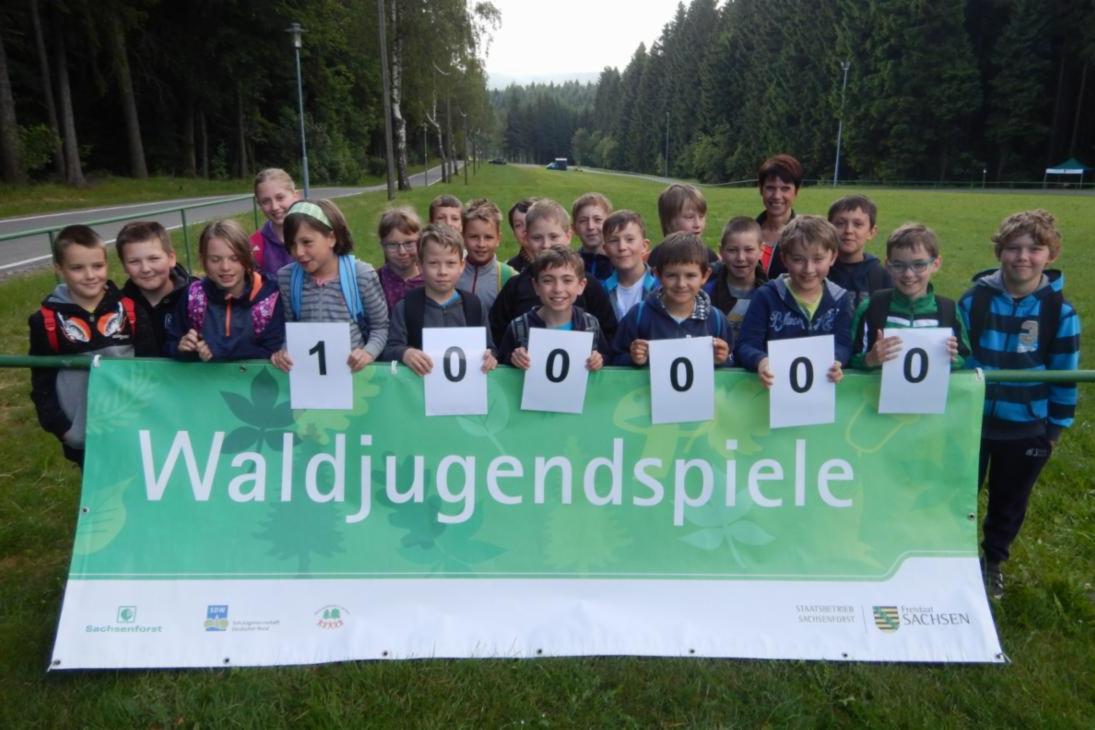 Waldjugendspiele in Sachsen – ein waldpädagogischer Renner seit fast 20 Jahren, heute konnte der 100.000ste Schüler bei Sachsenforst begrüßt werden.