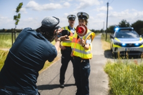 Foto: Nachwuchskampagne der Polizei Sachsen Verdächtig gute Jobs: Choose your character!