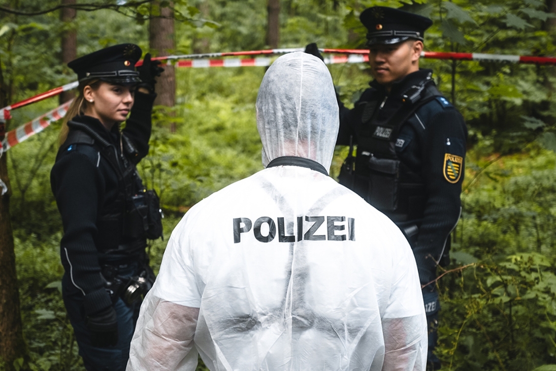 Nachwuchskampagne der Polizei Sachsen Verdächtig gute Jobs: Choose your character!
