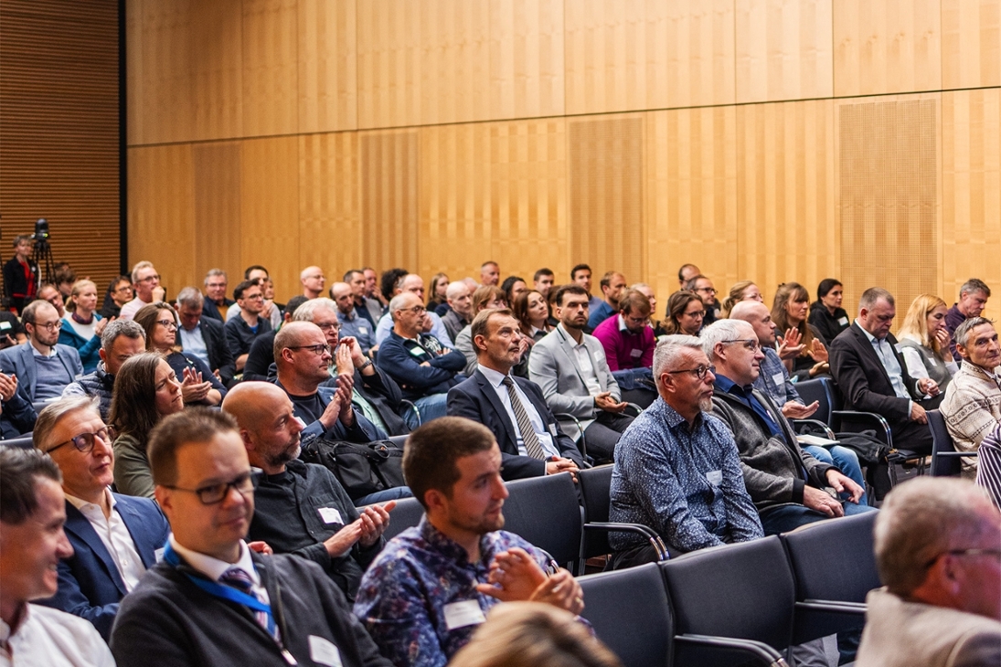 Bild des Auditoriums der Fachtagung zur kommunalen Wärmeplanung in Sachsen