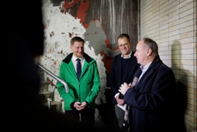 Foto: Ministerpräsident Michael Kretschmer nimmt an der Vorstellung der Entwurfsplanung für den Dresdner Fernsehturm teil. Gemeinsam mit Oberbürgermeister Dirk Hilbert und den zukünftigen Betreibern des Turms wird über den aktuellen Status und die nächsten Schritte informiert.