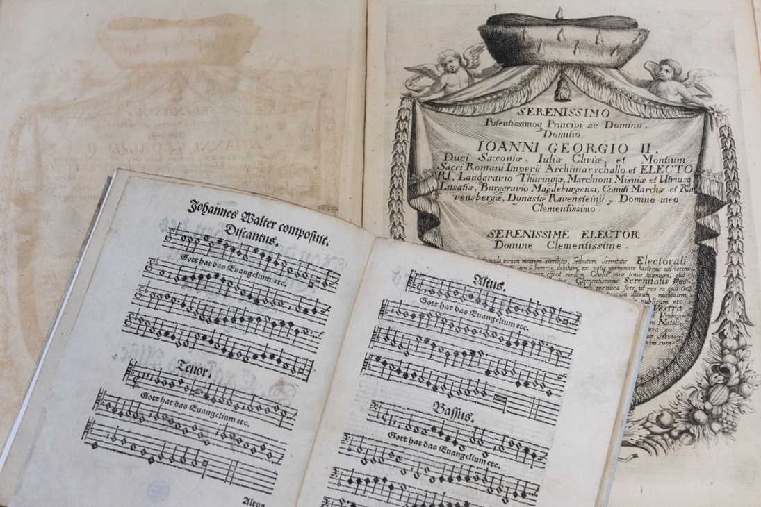 RISM verzeichnet auch Gedächtnis-Materialien der Staatskapelle Dresden, wie diese Drucke aus dem 16. und 17. Jahrhundert.