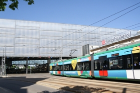 Foto: Straßenbahn am Chemnitzer Hauptbahnhof