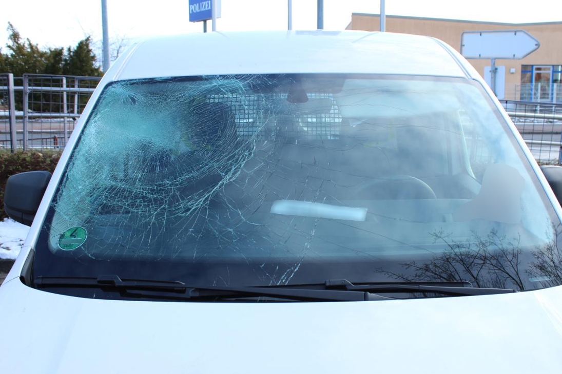 Von Eisscholle beschädigte Frontscheibe