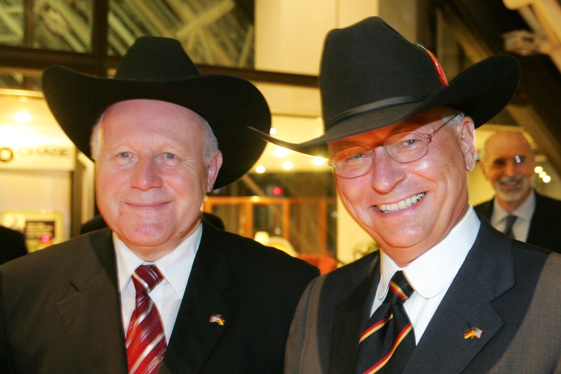 Ministerpräsident Georg Milbradt mit dem deutschen Botschafter, Wolfgang Ischinger
